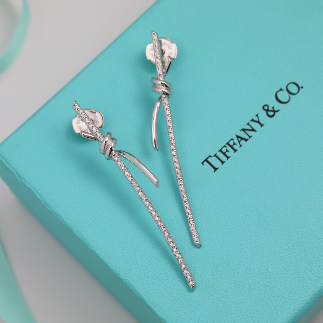Tiffany Knot Drop Diamonds 18K Gold Earrings product image 2, provided for visual reference and product detail review