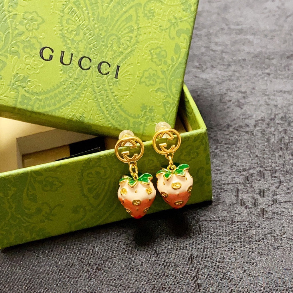 Gucci Double Strawberry 18K Gold Earrings product image 6, provided for visual reference and product detail review