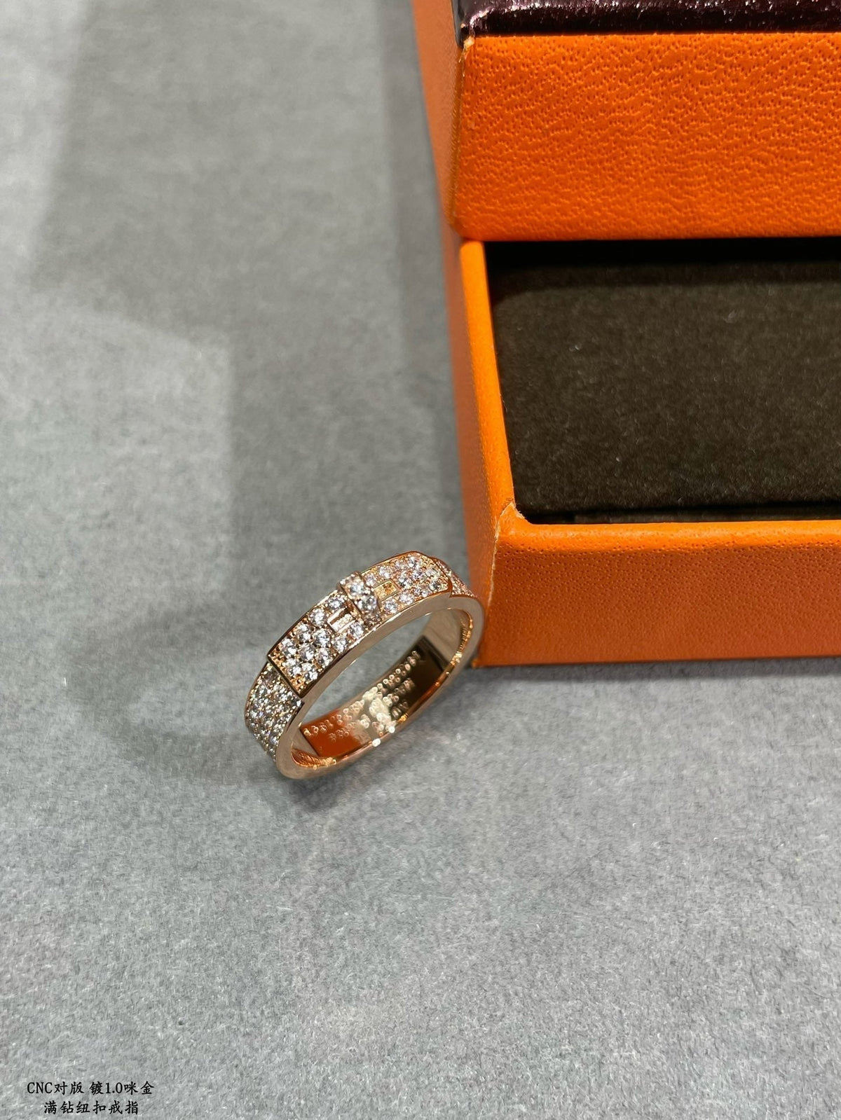 Hermes Collier De Chien Diamonds 18K Gold Ring product image 3, provided for visual reference and product detail review