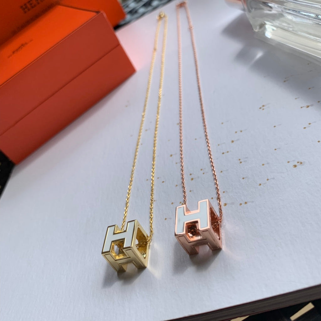 Hermes Cage D'H White 18K Gold Necklace product image 11, provided for visual reference and product detail review