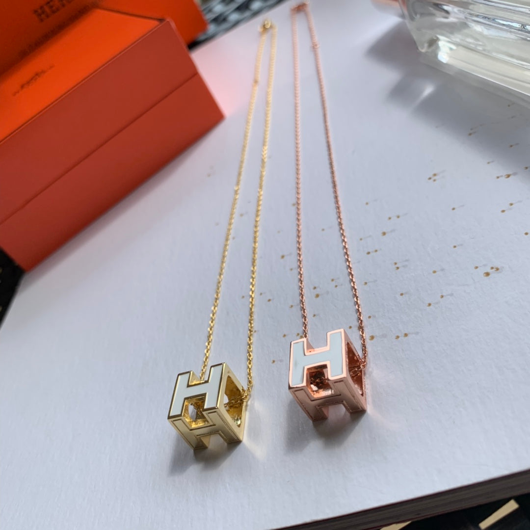 Hermes Cage D'H White 18K Gold Necklace product image 11, provided for visual reference and product detail review