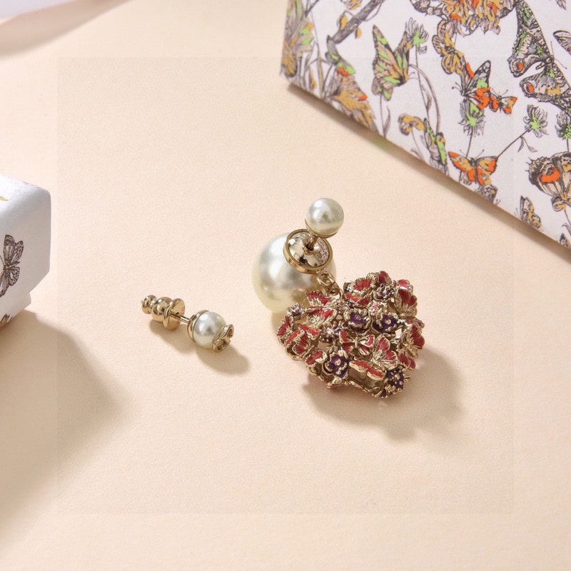 Dior Tribales Red Flower Heart Faux Pearl 18K Gold Earrings product image 6, provided for visual reference and product