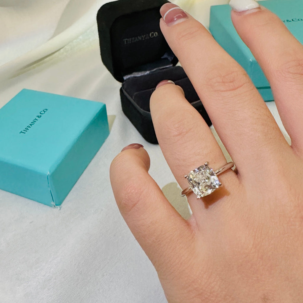 Tiffany True Engagement 18K Gold Ring product image 4, provided for visual reference and product detail review