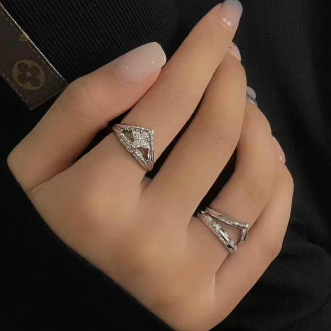 Louis Vuitton Damier Diamonds 18K Gold Ring product image 6, provided for visual reference and product detail review