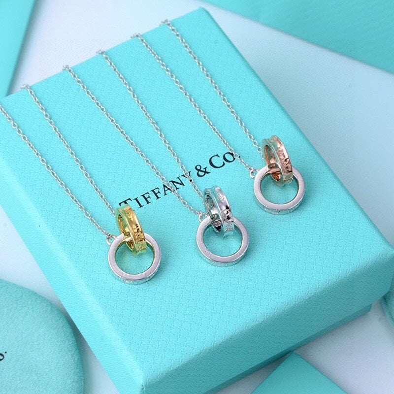 Tiffany 1837 Interlocking Circles Pendant 18K Gold Necklace product image 6, provided for visual reference and product