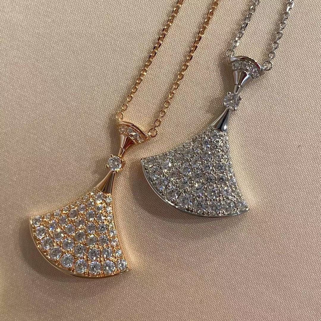 Bvlgari BVLGARI Dream Pave Diamond 18K Gold Necklace product image 9, provided for visual reference and product detail review