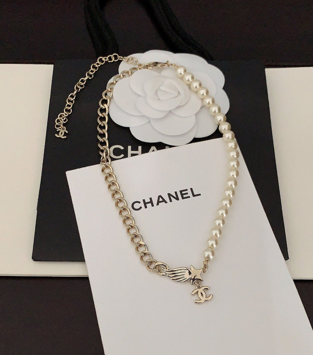 Chanel Pearl Chain Choker 18K Gold Necklace product image 5, provided for visual reference and product detail review