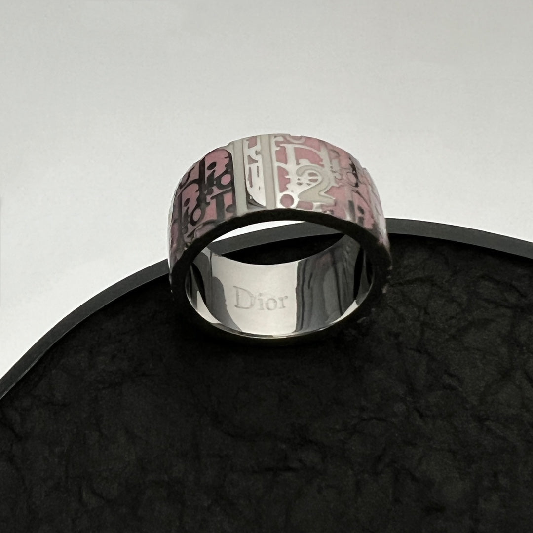 Dior Monogram Enamel 18K Gold Ring product image 10, provided for visual reference and product detail review