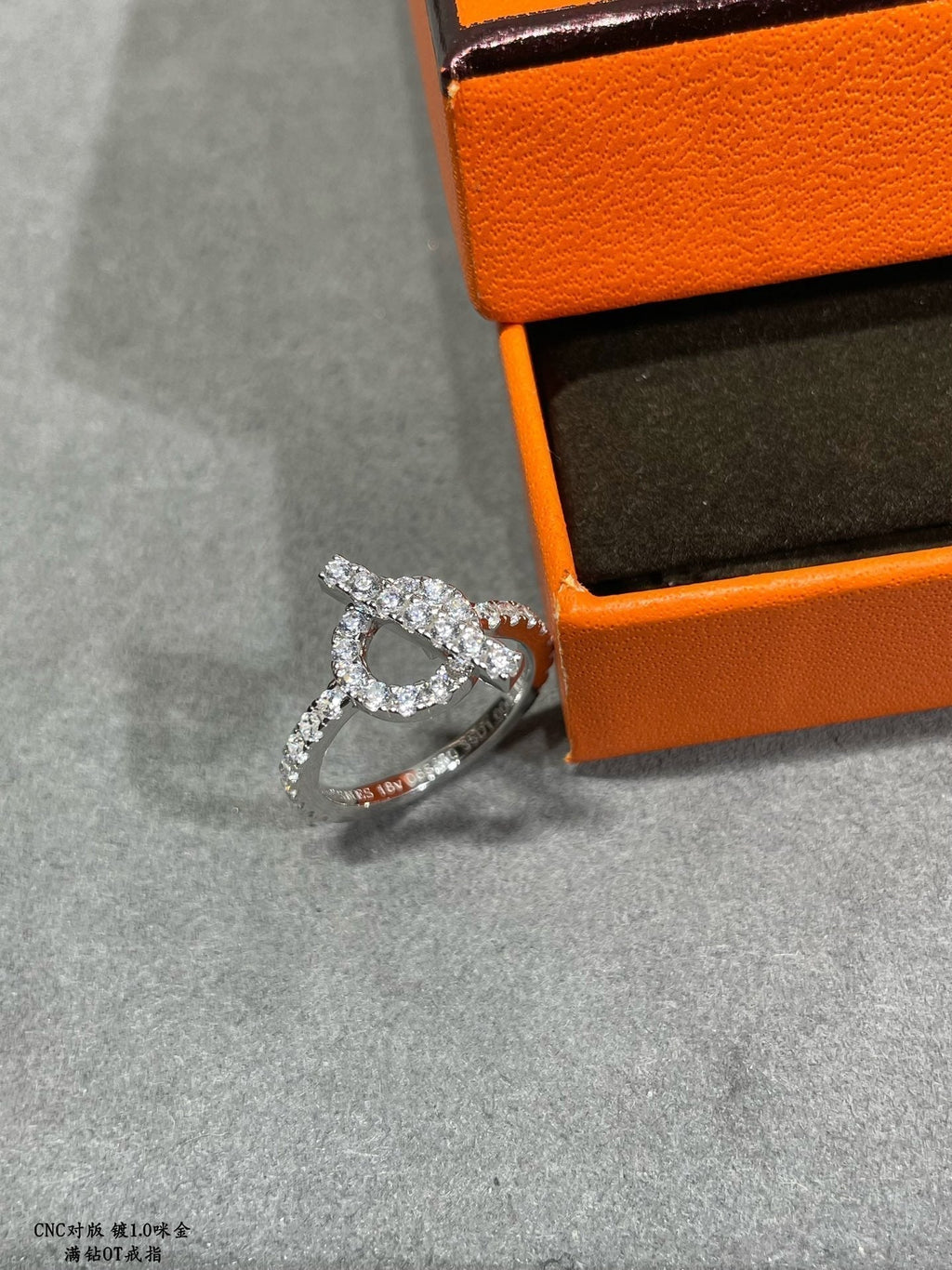 Hermes Finesse Diamond 18K White Gold Ring product image 10, provided for visual reference and product detail review