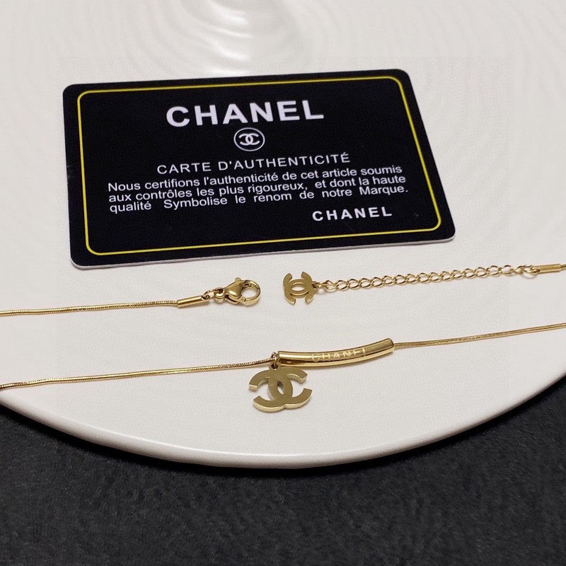 Chanel Gold 18K Gold Necklace product image 7, provided for visual reference and product detail review