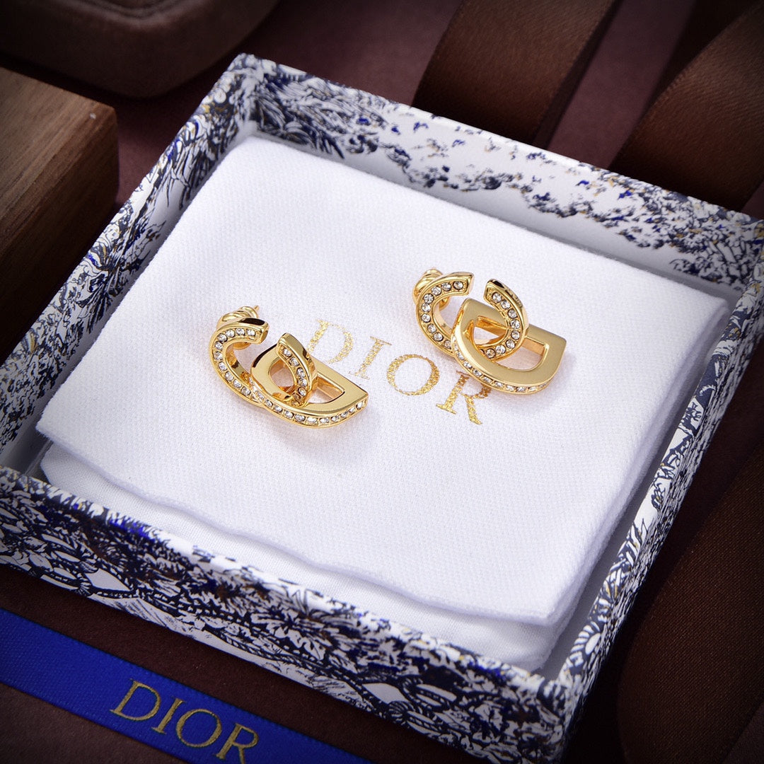 Dior Lock 18K Gold Earrings product image 6, provided for visual reference and product detail review