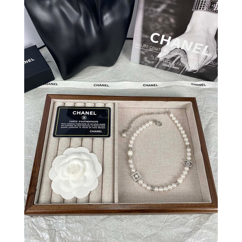 Chanel Pearl 18K Gold Necklace product image 8, provided for visual reference and product detail review