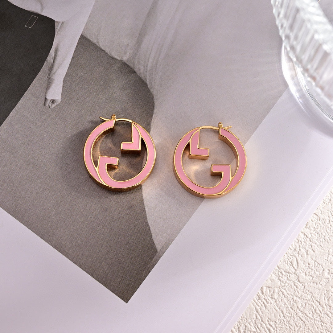 Gucci Double Pink Hollow 18K Gold Earrings product image 5, provided for visual reference and product detail review