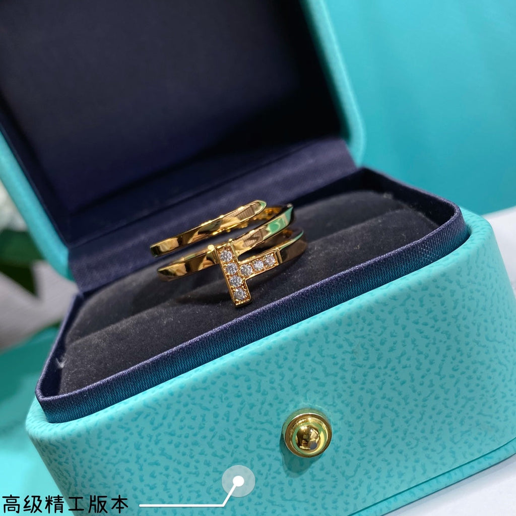 Tiffany Diamond Square 18K Gold Ring product image 8, provided for visual reference and product detail review