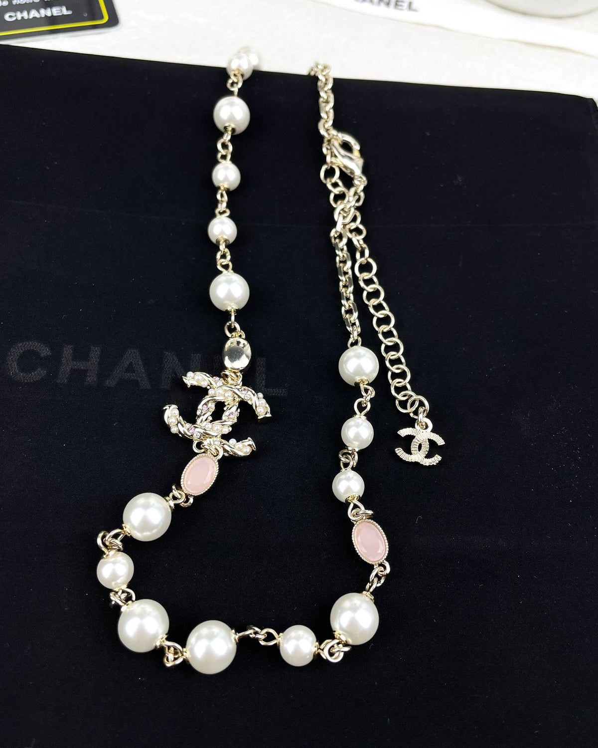Chanel Pearls 18K Gold Necklace product image 6, provided for visual reference and product detail review