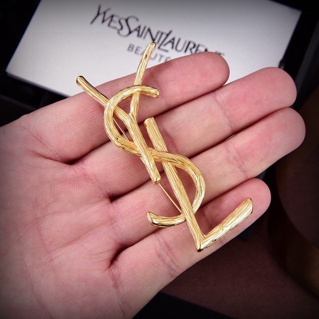 YSL Vintage 18K Gold Brooch product image 3, provided for visual reference and product detail review