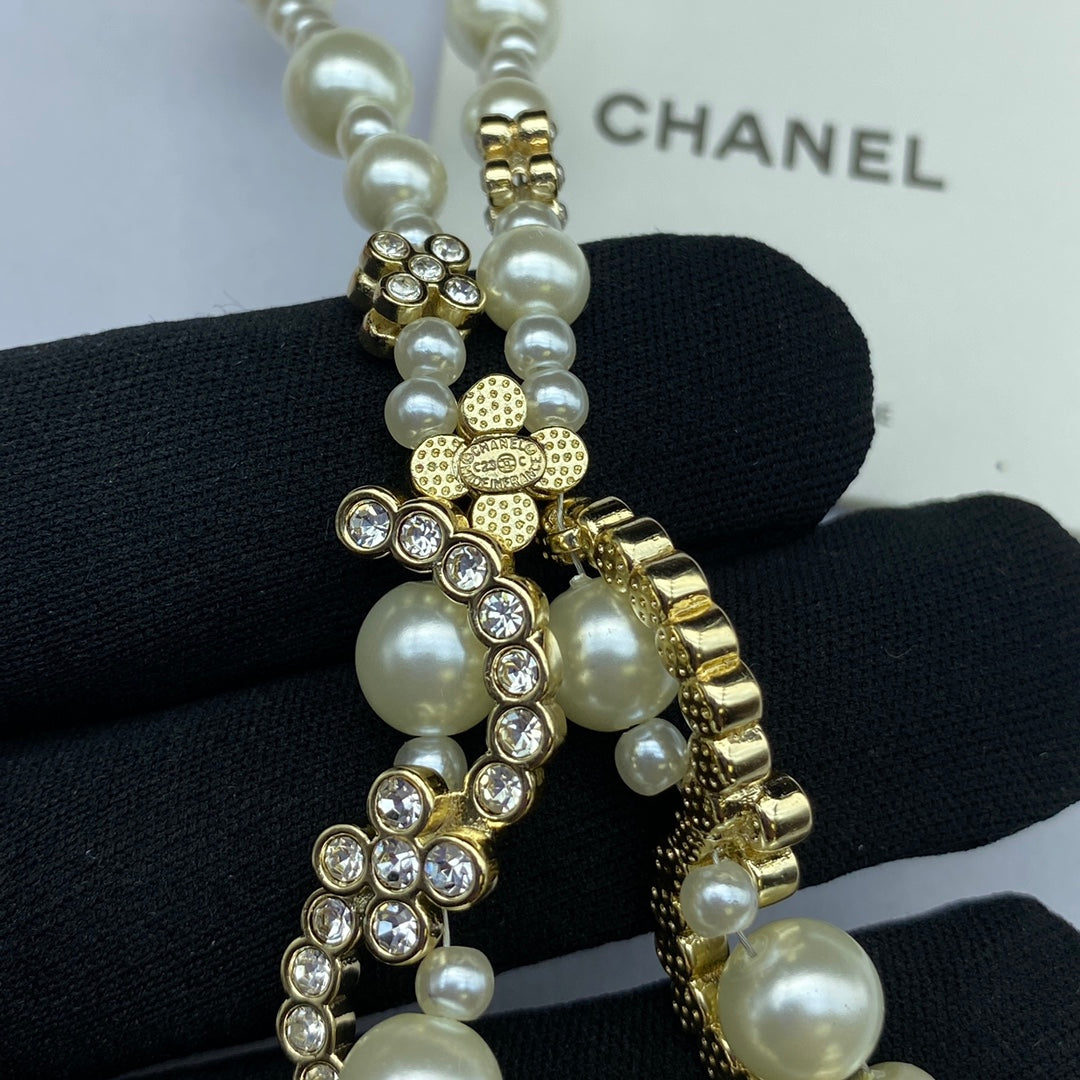 Chanel Pearl Chain 18K Gold Necklace product image 5, provided for visual reference and product detail review