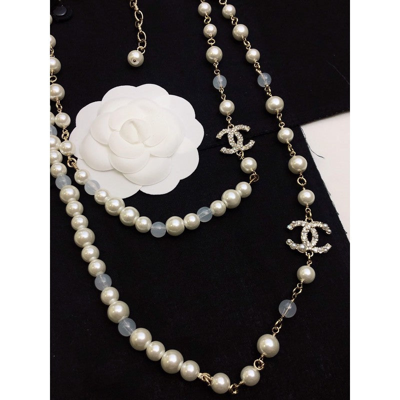 Chanel Long Pearl 18K Gold Necklace product image 7, provided for visual reference and product detail review