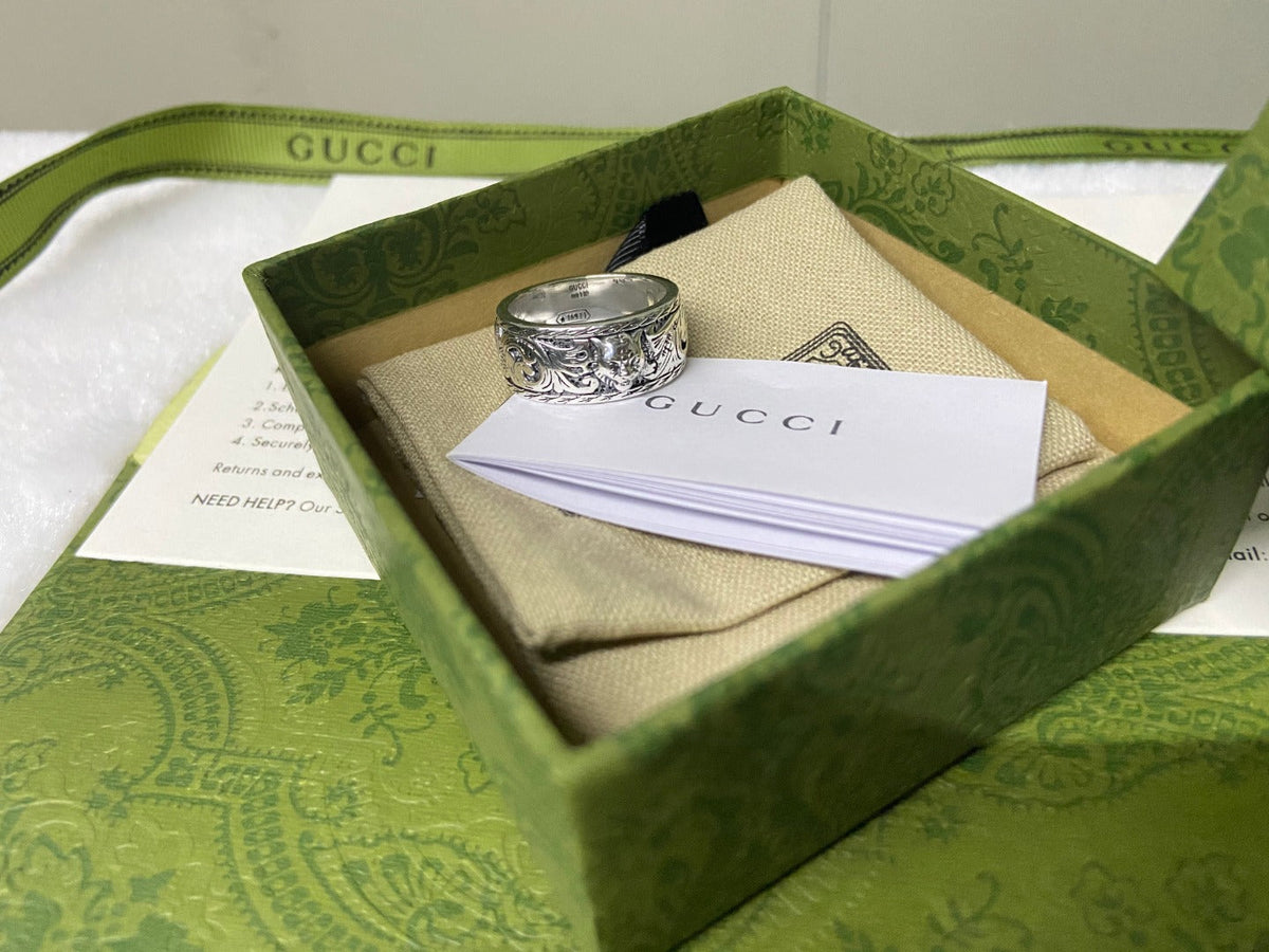 Double Gucci Feline Head Ring product image 11, provided for visual reference and product detail review