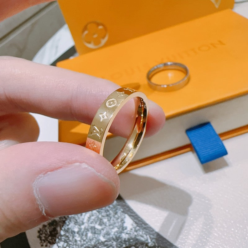 Louis Vuitton Instinct Set of Two Gold 18K Gold Ring product image 6, provided for visual reference and product detail review