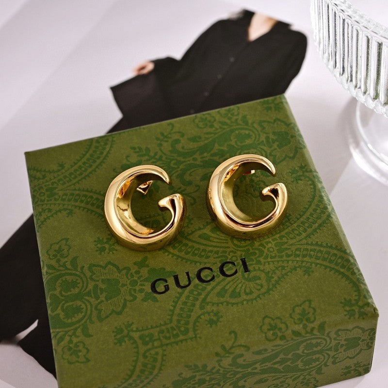 Gucci Double GucciLogo 18K Gold Earrings product image 6, provided for visual reference and product detail review