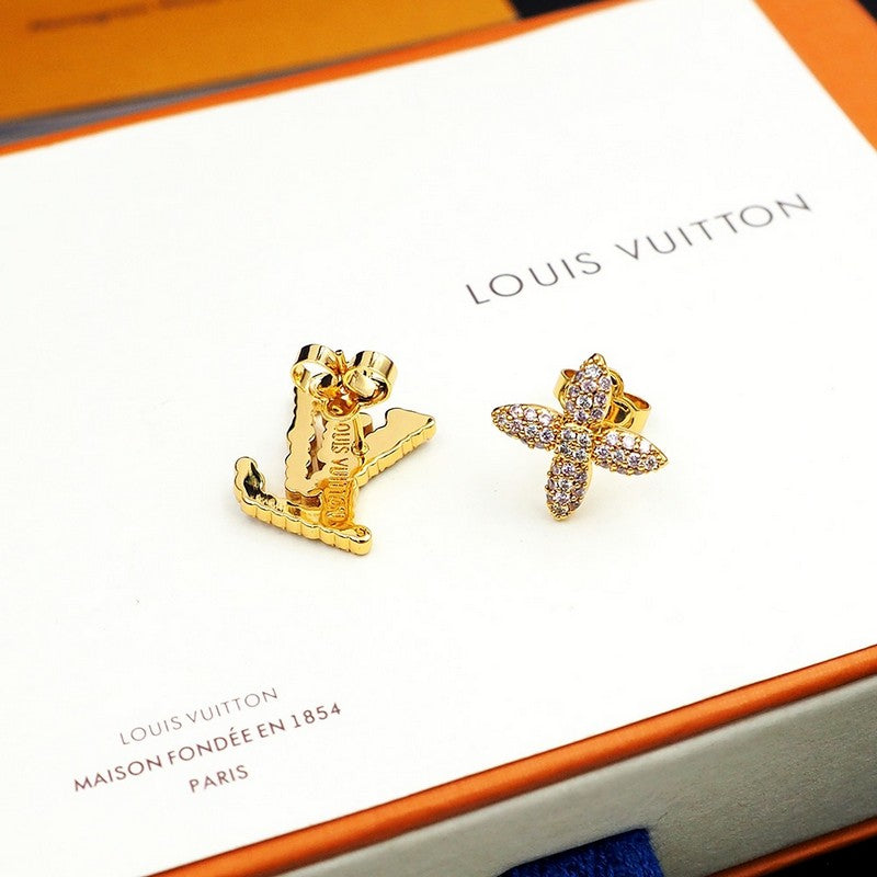 Louis Vuitton Iconic Tr ̈¦sor 18K Gold Earrings product image 6, provided for visual reference and product detail review