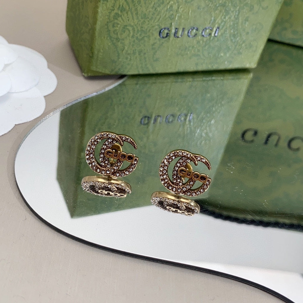 Gucci Double Logo Diamonds 18K Gold Earrings product image 3, provided for visual reference and product detail review