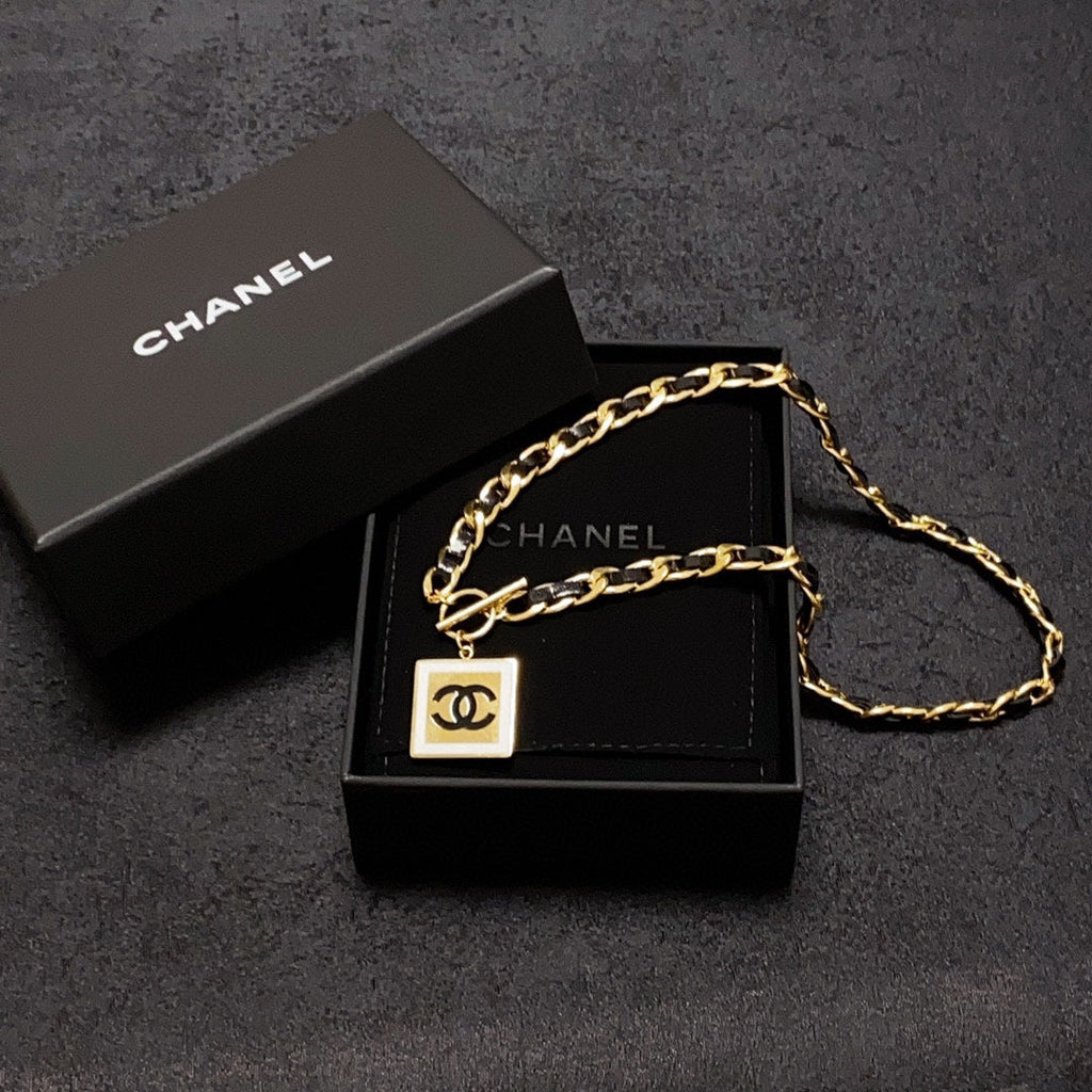 Chanel Leather Choker 18K Gold Necklace product image 7, provided for visual reference and product detail review