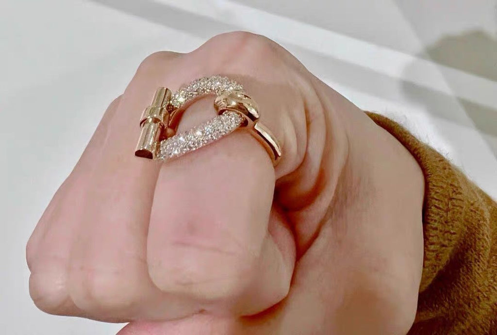 Hermes Adage 18K Gold Ring product image 6, provided for visual reference and product detail review