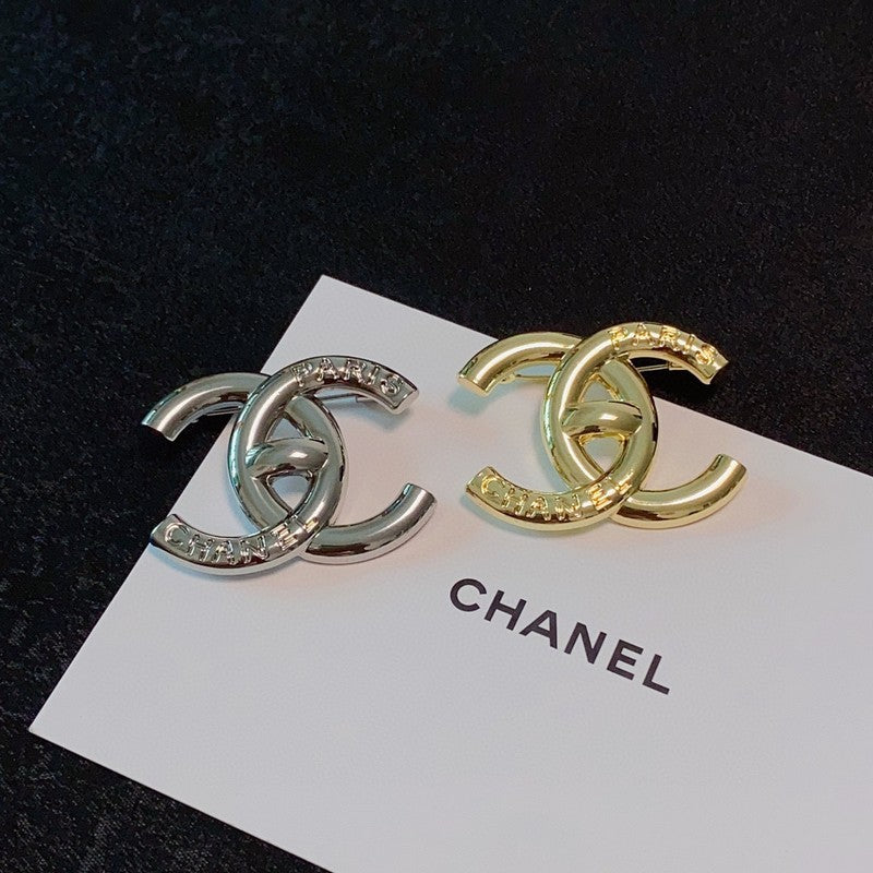 Chanel Paris Gold 18K Gold Brooch product image 2, provided for visual reference and product detail review
