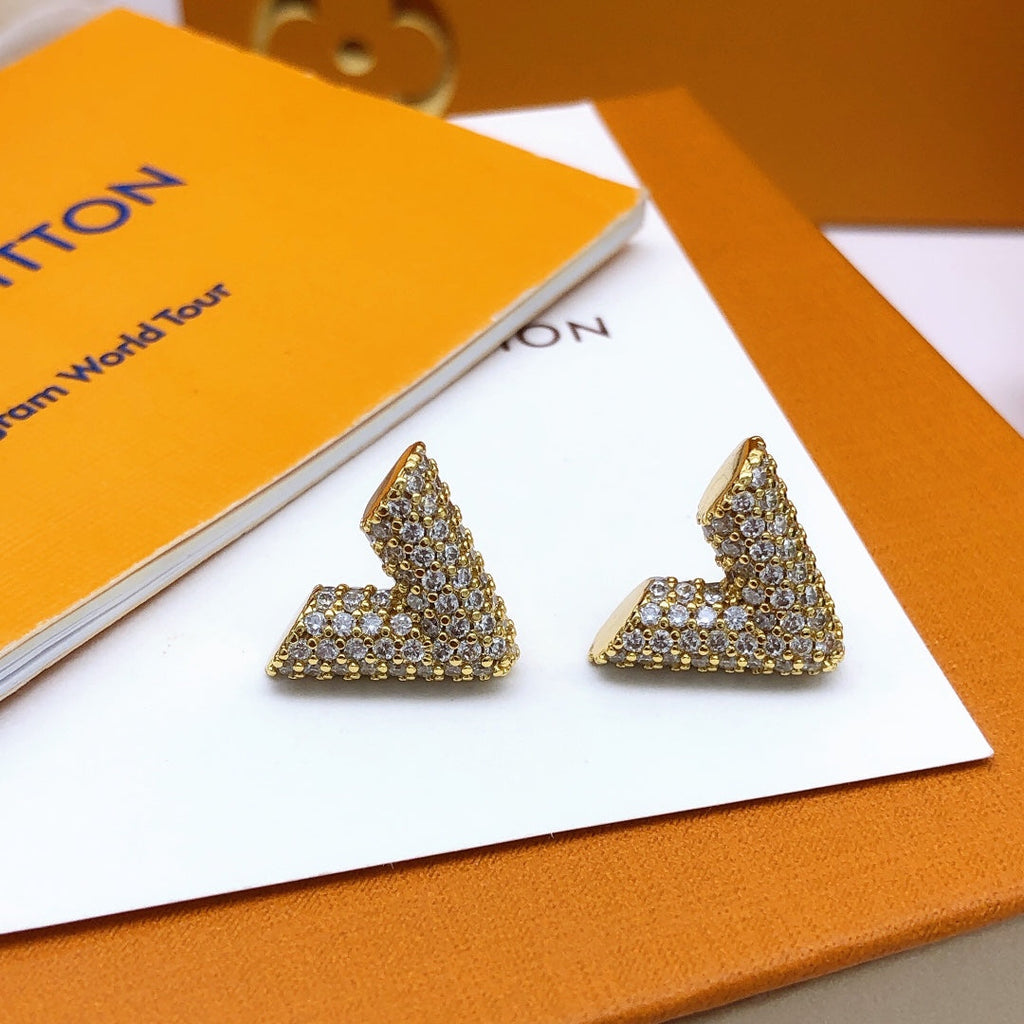 Louis Vuitton Diamonds 18K Gold Earrings product image 7, provided for visual reference and product detail review