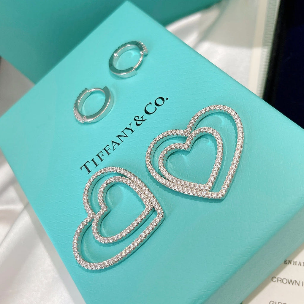 Tiffany Double Heart Diamond 18K Gold Earrings product image 5, provided for visual reference and product detail review