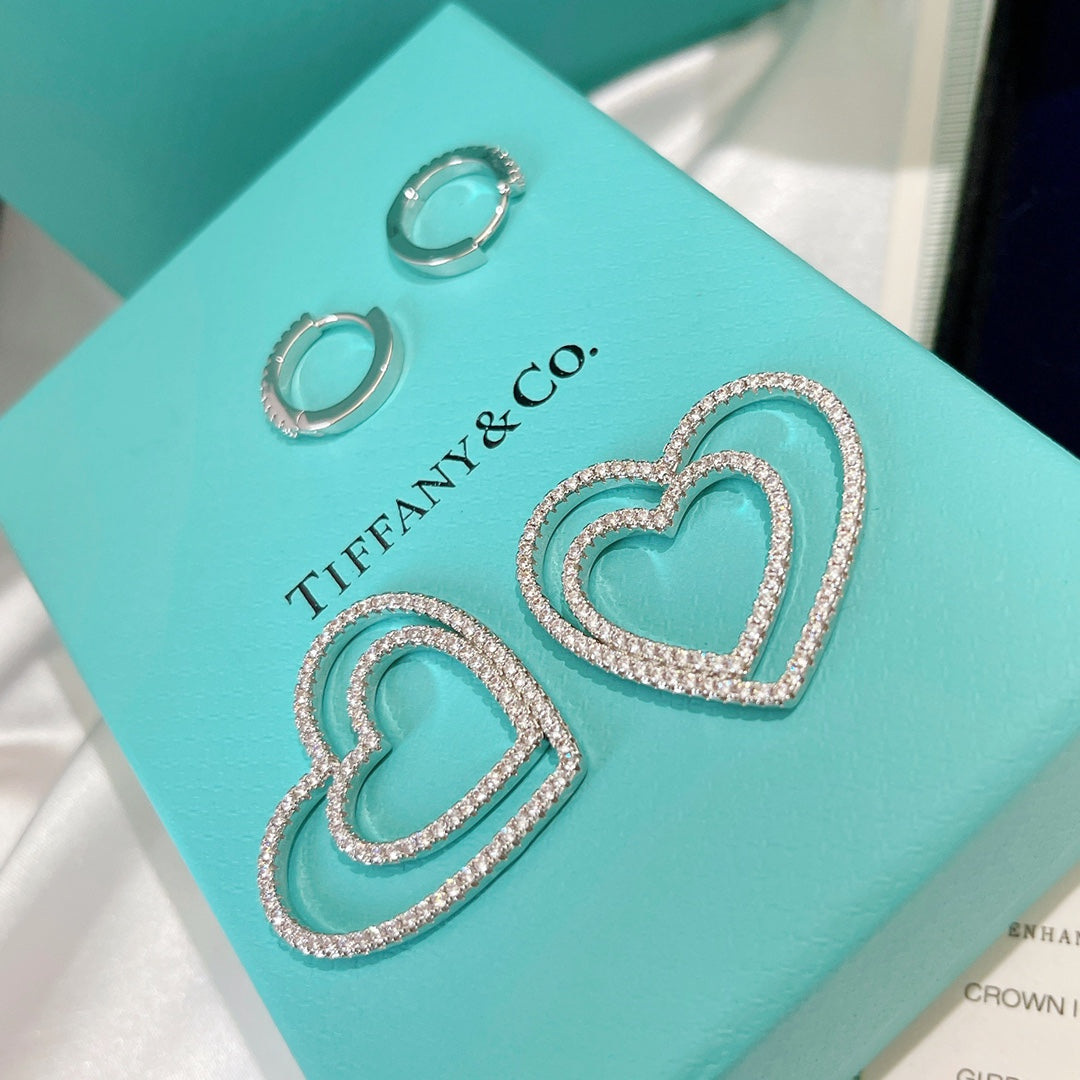 Tiffany Double Heart Diamond 18K Gold Earrings product image 5, provided for visual reference and product detail review