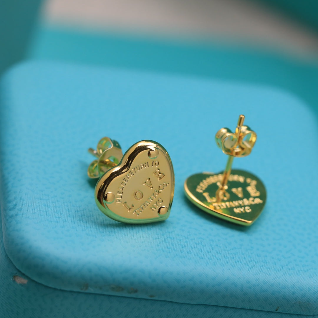 Tiffany Return to Love 18K Gold Earrings product image 4, provided for visual reference and product detail review
