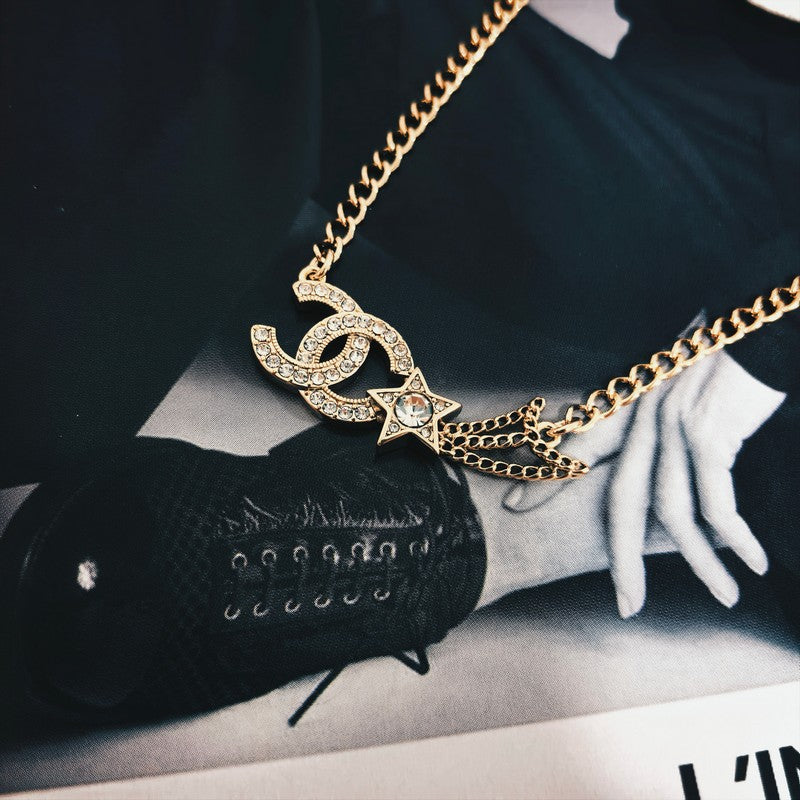 Chanel Star Diamond 18K Gold Necklace product image 7, provided for visual reference and product detail review