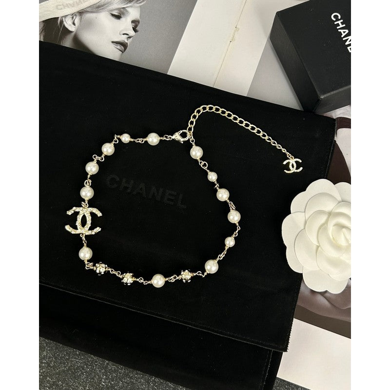 Chanel White Pearls 18K Gold Necklace product image 6, provided for visual reference and product detail review