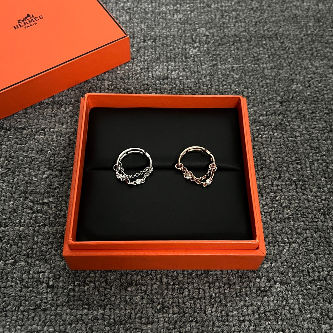 Hermes Chaine D'Ancre Chaos 18K Gold Ring product image 5, provided for visual reference and product detail review