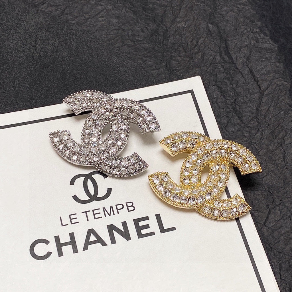 Chanel Diamonds 18K Gold Brooch product image 1, provided for visual reference and product detail review