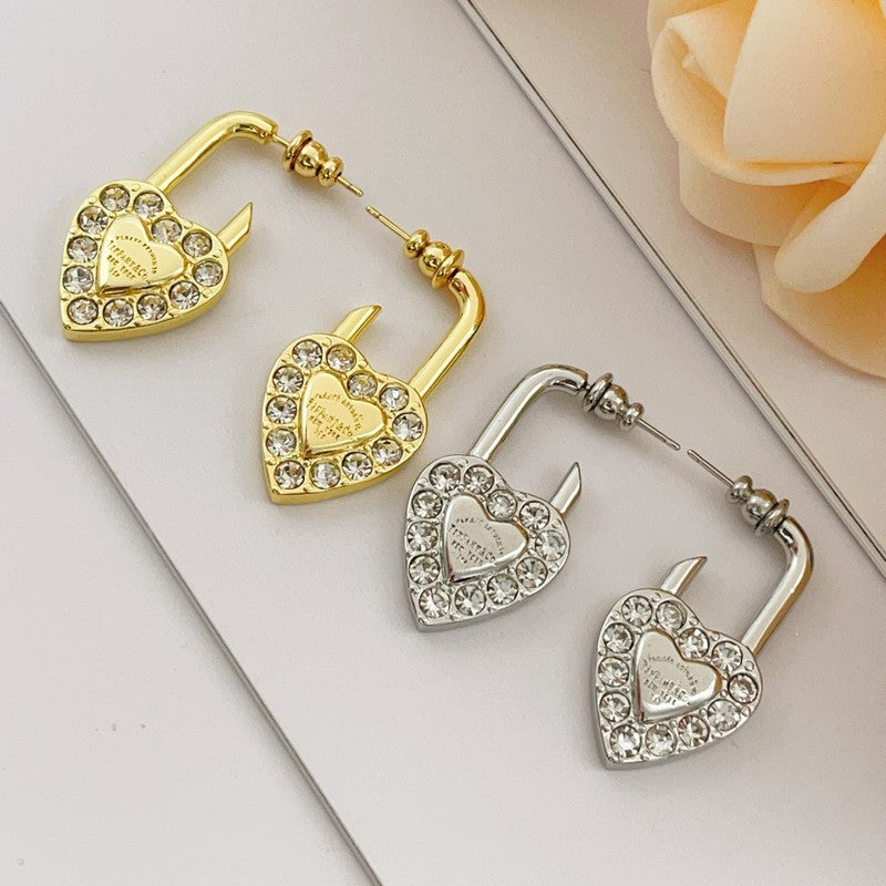 Tiffany Diamond Heart 18K Gold Earrings product image 10, provided for visual reference and product detail review