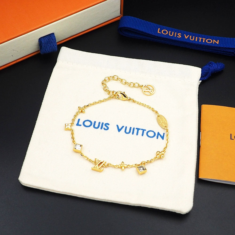 Louis Vuitton In The Sky 18K Gold Bracelet product image 8, provided for visual reference and product detail review