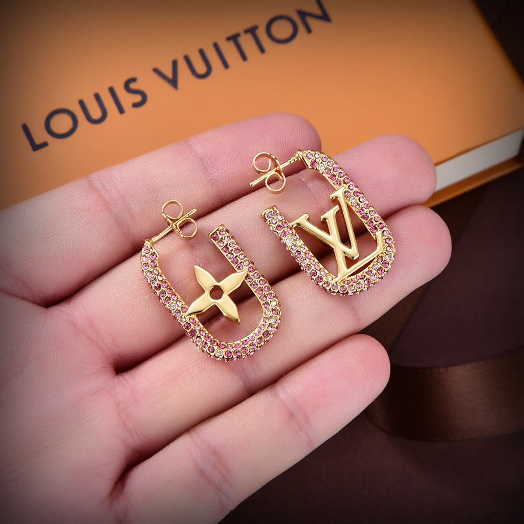 Louis Vuitton My Chain 18K Gold Earrings product image 6, provided for visual reference and product detail review