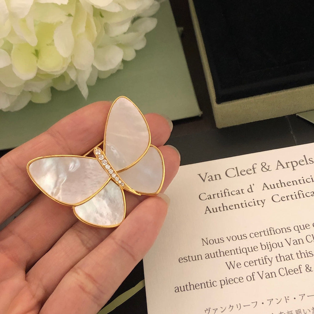 Butterfly 18K Gold Brooch product image 6, provided for visual reference and product detail review