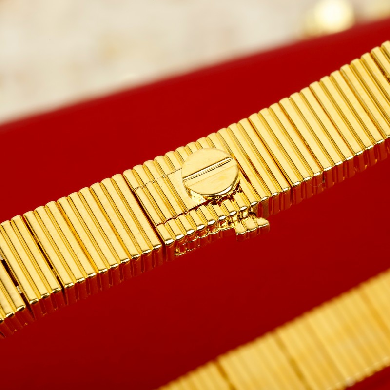Love Unlimited 18K Gold Bracelet product image 15, provided for visual reference and product detail review
