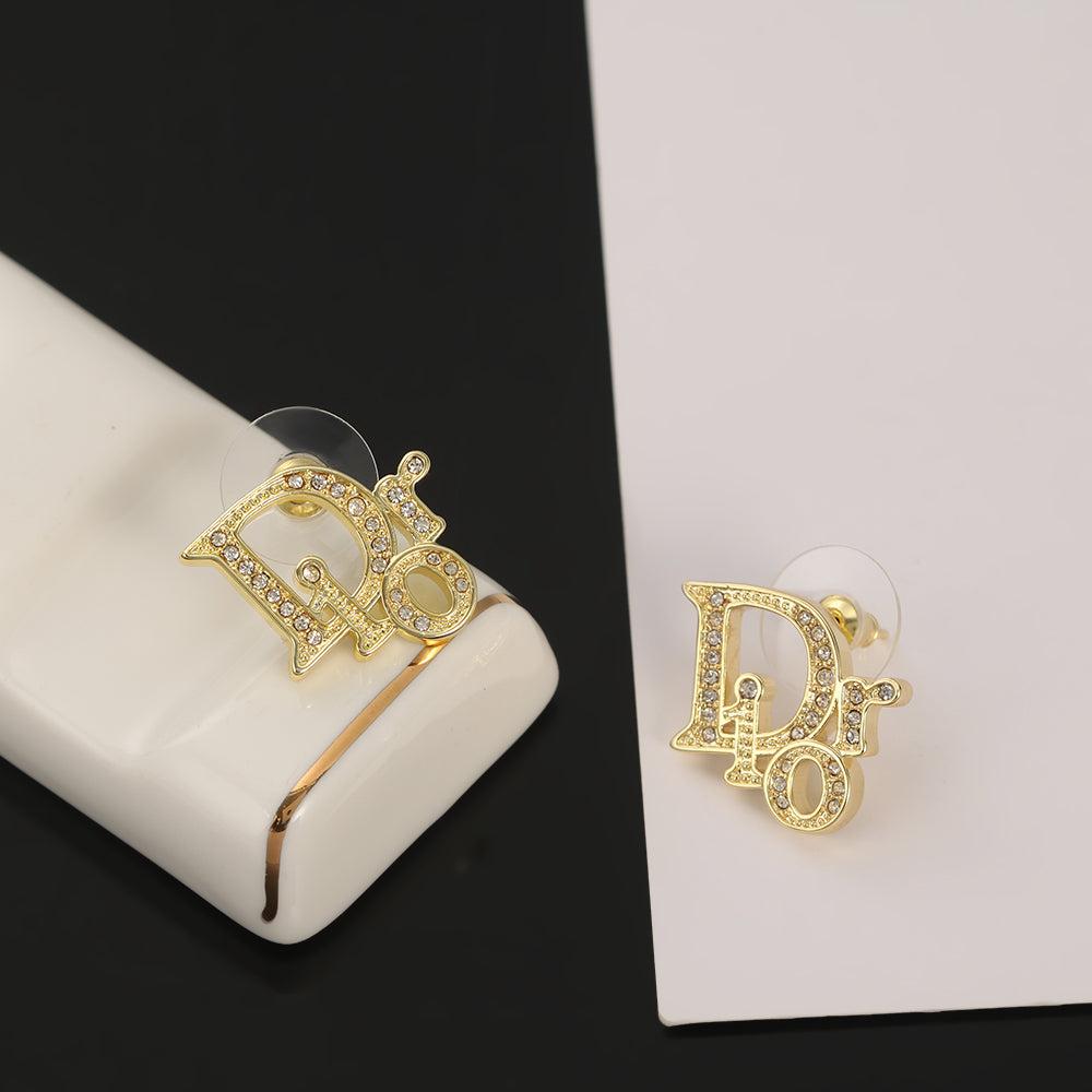 Dior Tribales Diamond 18K Gold Earrings product image 3, provided for visual reference and product detail review