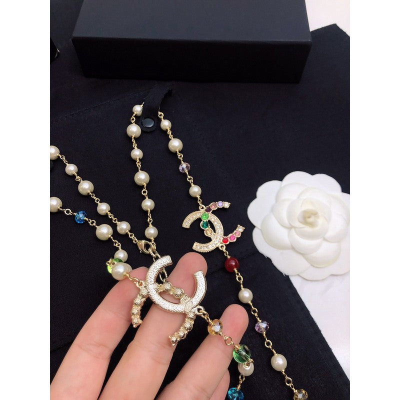 Chanel Color Long Pearl 18K Gold Necklace product image 3, provided for visual reference and product detail review