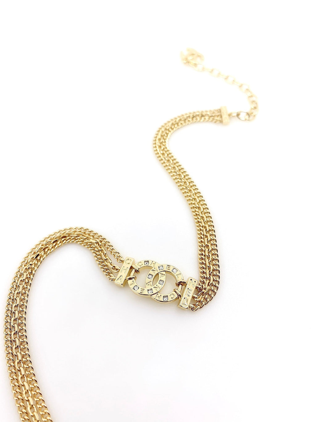 Chanel Chain Choker 18K Gold Necklace product image 6, provided for visual reference and product detail review