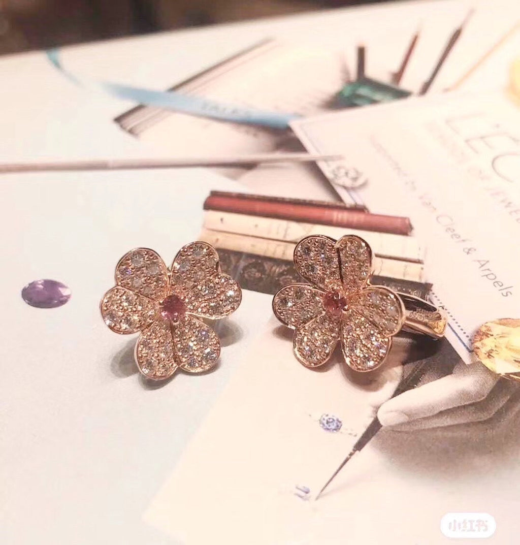 Frivole Pink Sapphire 18K Gold Earrings product image 4, provided for visual reference and product detail review