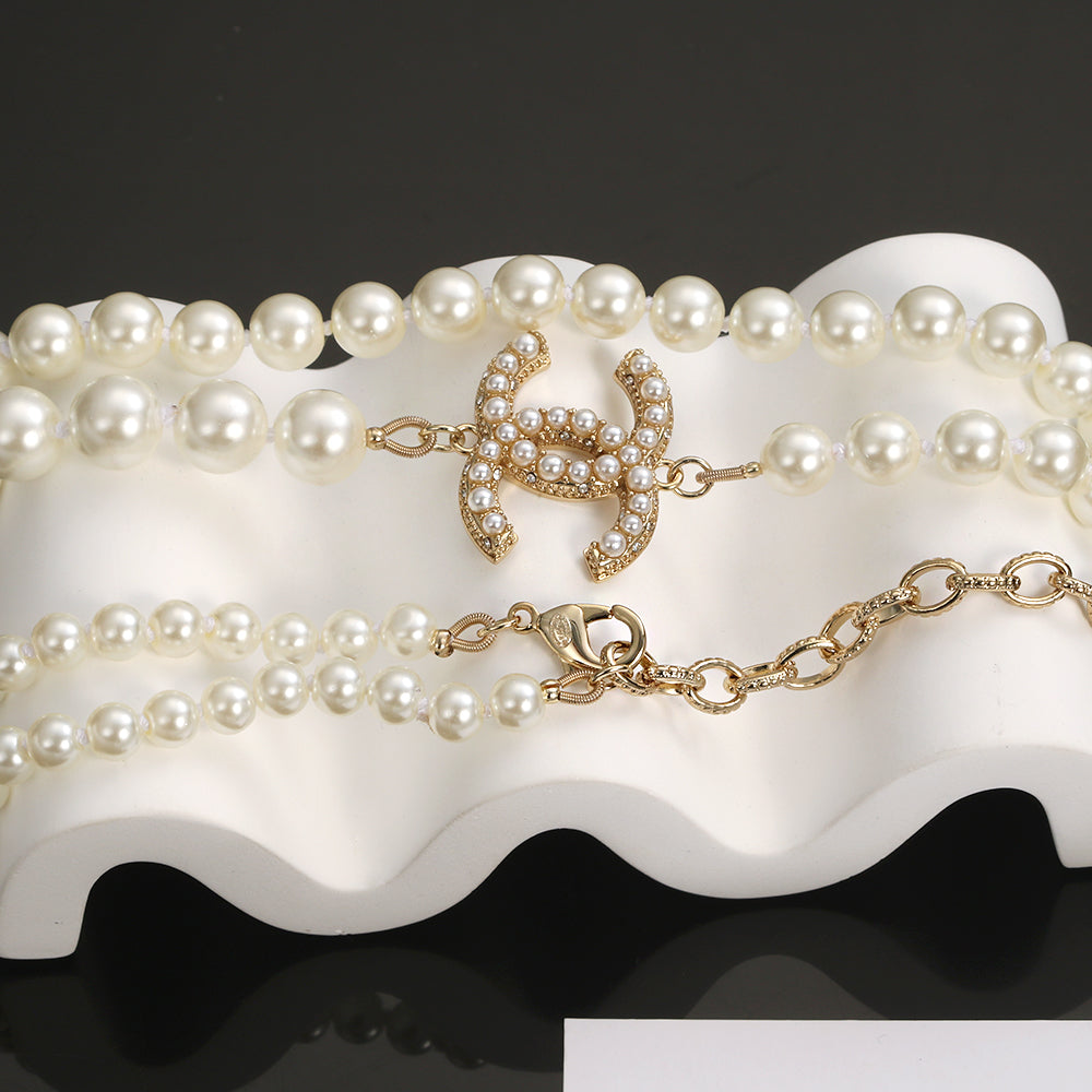 Chanel Long Pearls 18K Gold Necklace product image 6, provided for visual reference and product detail review