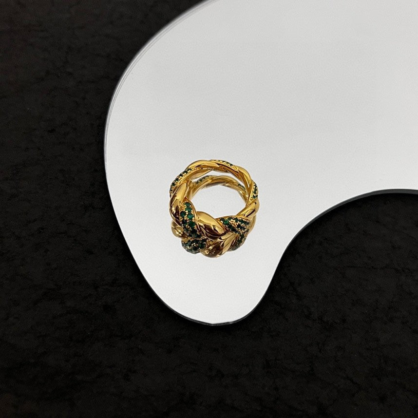 Bvlgari Green Crystals 18K Gold Ring product image 6, provided for visual reference and product detail review
