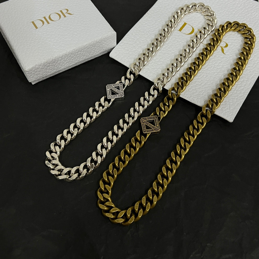 Dior Diamond Chain 18K Gold Necklace product image 8, provided for visual reference and product detail review